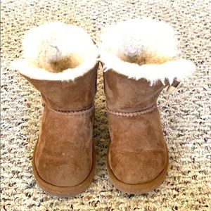 Kids Bailey Button Chestnut Uggs